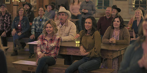 insider-family-movie-night-family-gather-moonrise-horizontal