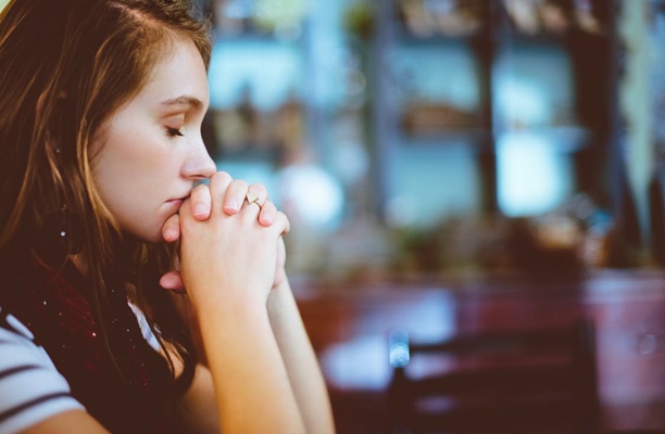 Girl Praying | Pure Flix
