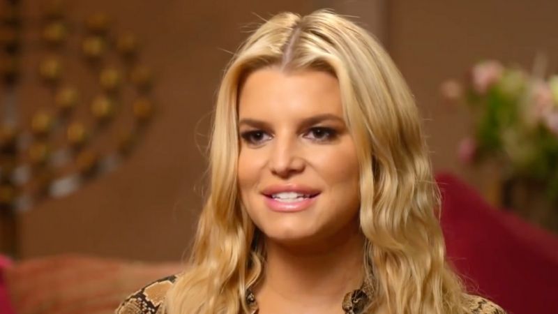 Jessica Simpson sings Amazing Grace on TODAY