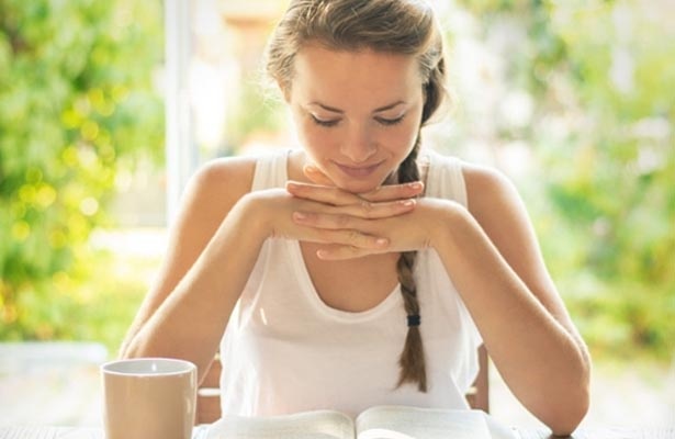 woman-reading-with-coffee-blog-header